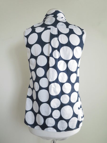 VASSALLI (NZ) *Designer 100% Cotton Navy Orbs Sleeveless Button Blouse Top* 10 Carousel 3