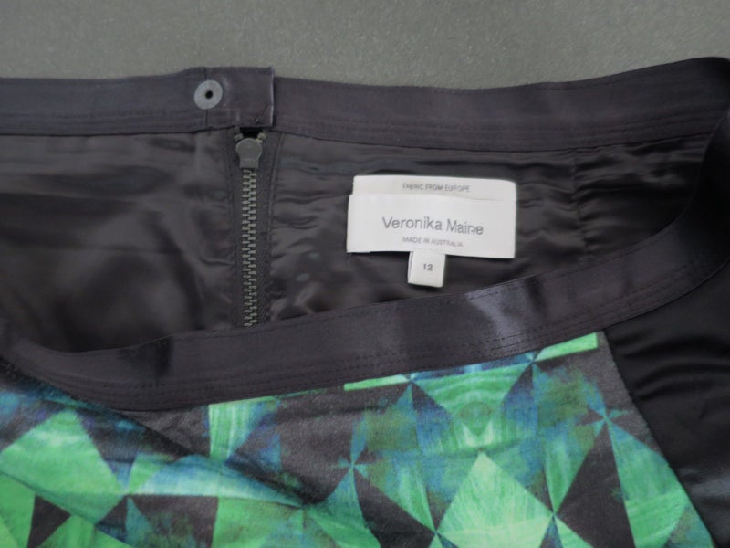 VERONIKA MAINE (AU) *Stunning Chic Green Gem Printed Pencil Skirt* 12 Carousel 5