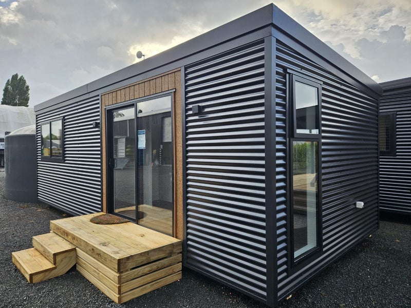 Self Contained Unit64206401716611110