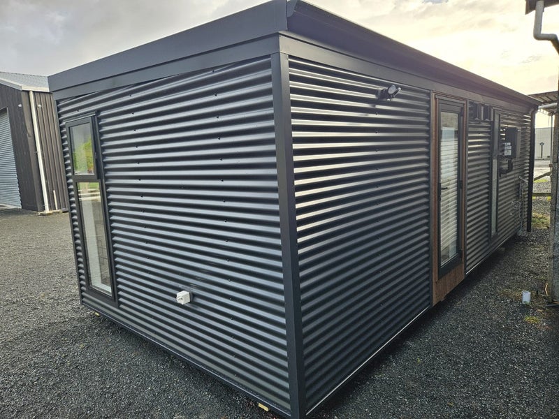 Self Contained Unit64206401716611111