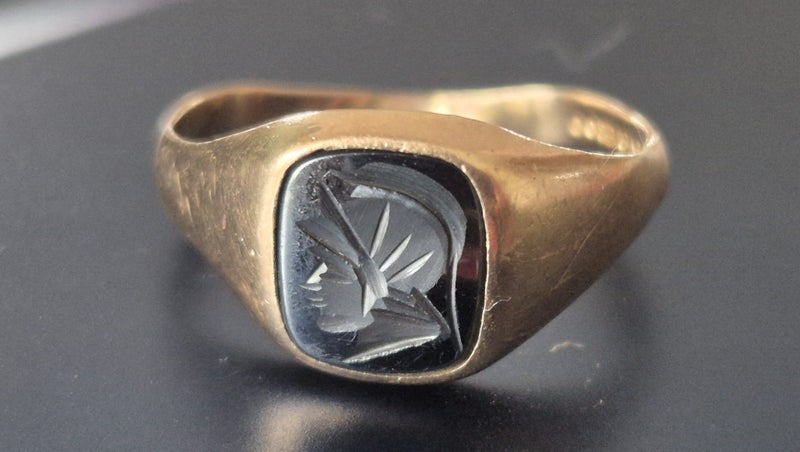 Vintage Hematite Roman Centurion 9C gold Signet Ring Carousel 1