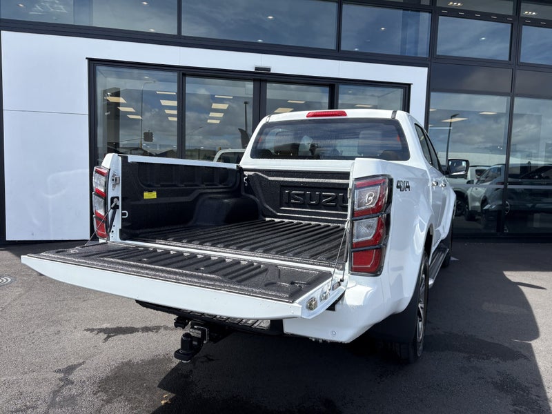 2025 Isuzu D-Max LS DOUBLE CAB 4WD64206403128451113