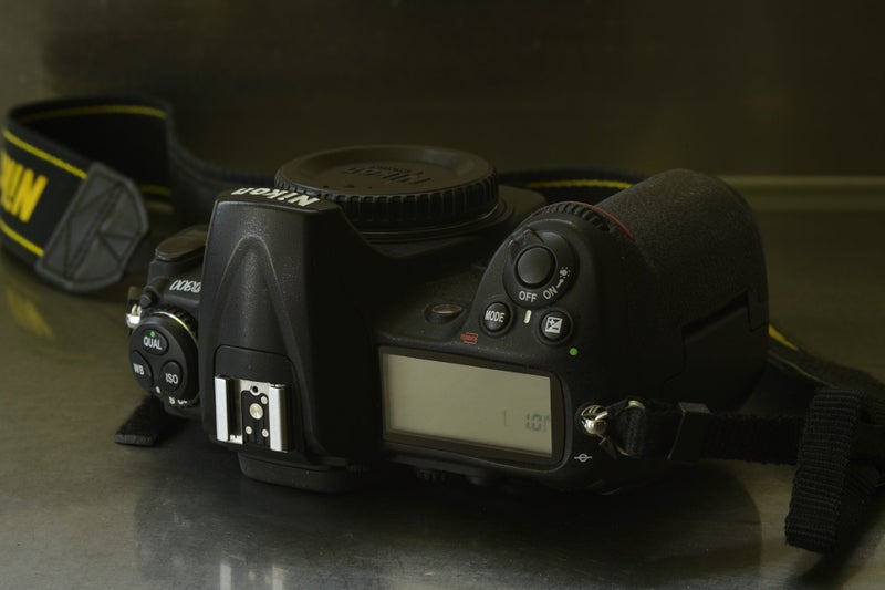 Nikon D300 DSLR Camera Body with two Batteries and Charger (5895 Shutter Count)64371430097155112