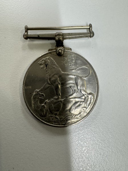 WWII War Medal 1939–1945 – King George VI Carousel 1