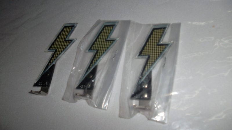 Stern AC/DC Pinball Machine 3 piece Lightning Bolt Set Carousel 2