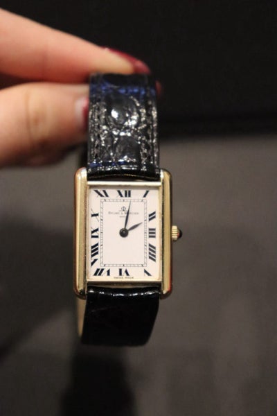 18ct Baume & Mercier Vintage Tank Watch (unisex) Carousel 1