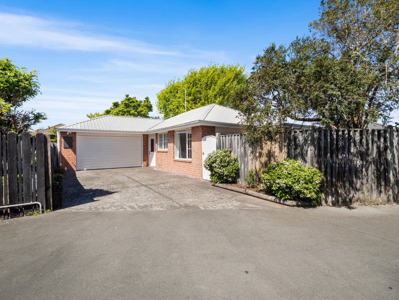 PRIVATE AND SECURE, MOVE IN READY64209198918145110