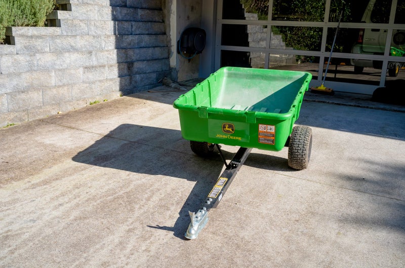 John Deere 10P Trailer with Tipper64209654892674111