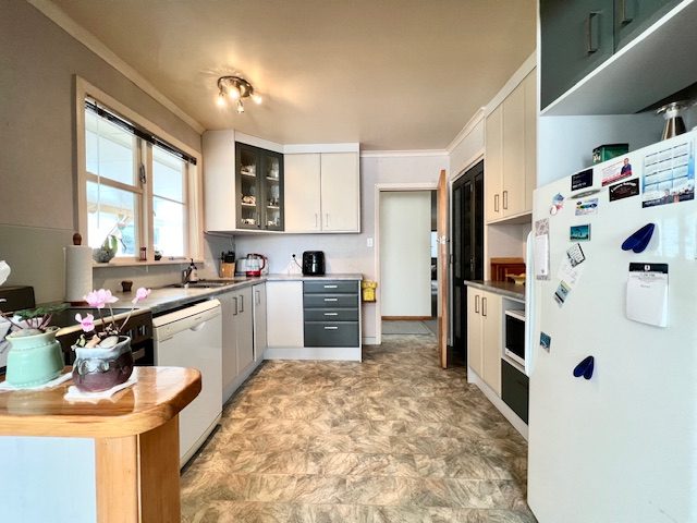 Awapuni, 4 bedrooms64505913864705114