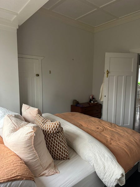 One Tree Hill, 3 bedrooms64210308995970112