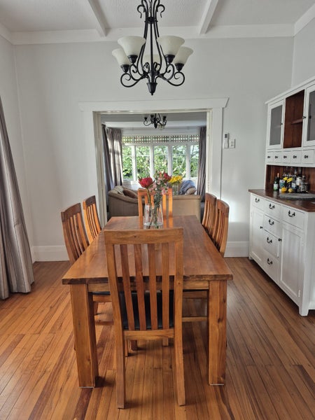 One Tree Hill, 3 bedrooms64210308995970114