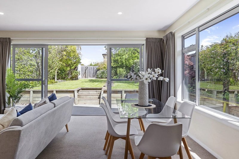 City Fringe Comfort - Move Straight In!64215965368195114