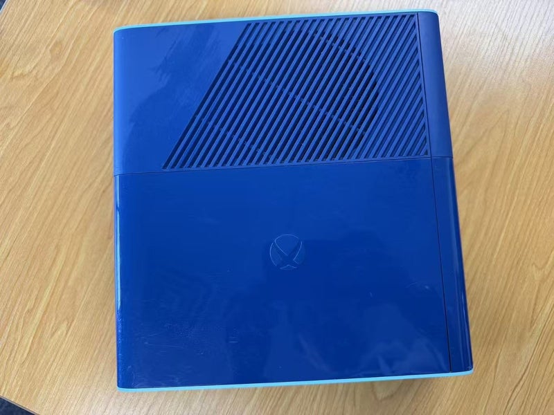 Xbox 360 E console Carousel 1