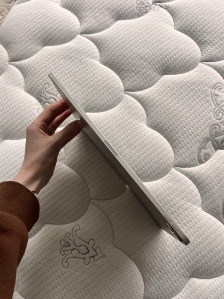 Apple iPad Pro 12.9” (Wi-Fi 256GB Silver) + Magic Keyboard (White) Carousel 2