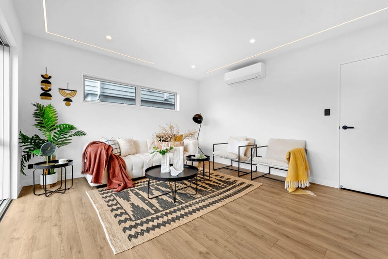 Luxury Living & Everyday Convenience in Milldale!64217854203907114