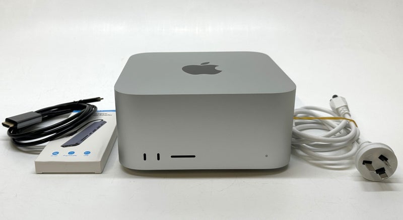 Mac Studio M1 MAX (2022) Carousel 1