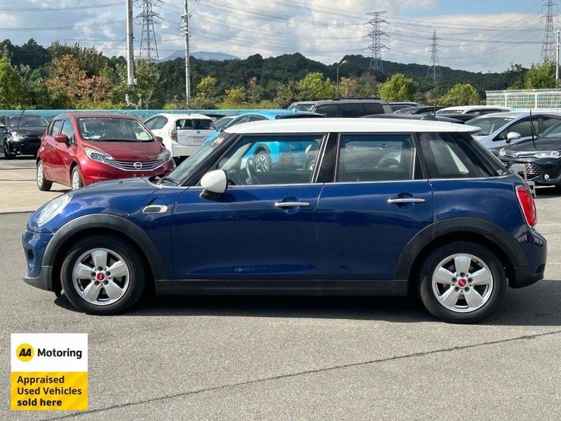 2015 MINI Cooper Low 32,000kms / As-New64218050893571114