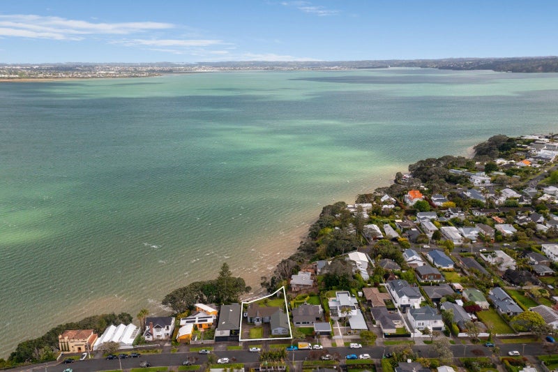 Sun. Tide. Tranquillity.64219101411587112