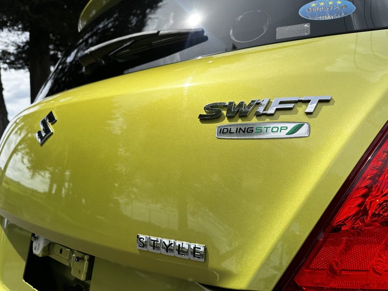 2014 Suzuki Swift STYLE DJE64219719357186112