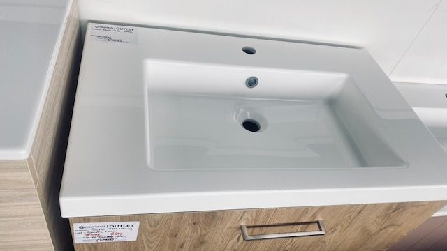 750mm Wall Hung Vanity in French Oak with Ponti Basin Carousel 2