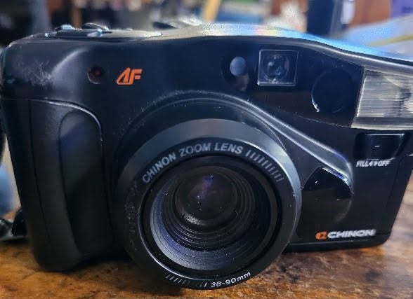 CHINON AUTO 5501 35 mm CAMERA IN WORKING ORDER. Carousel 2