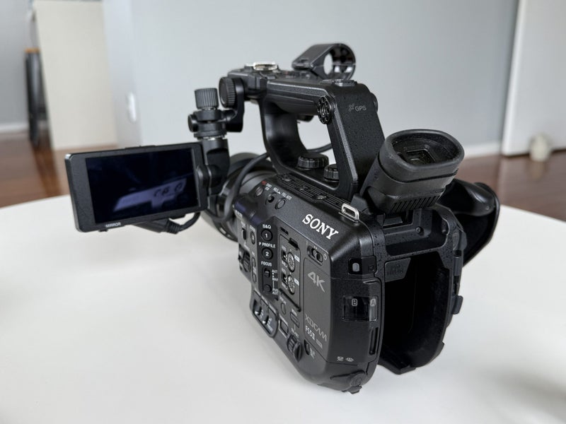 Sony FS5 XDCAM 4k( PXW-FS5 II ) camera with Sony 18-105mm PZ lens64225835414530112