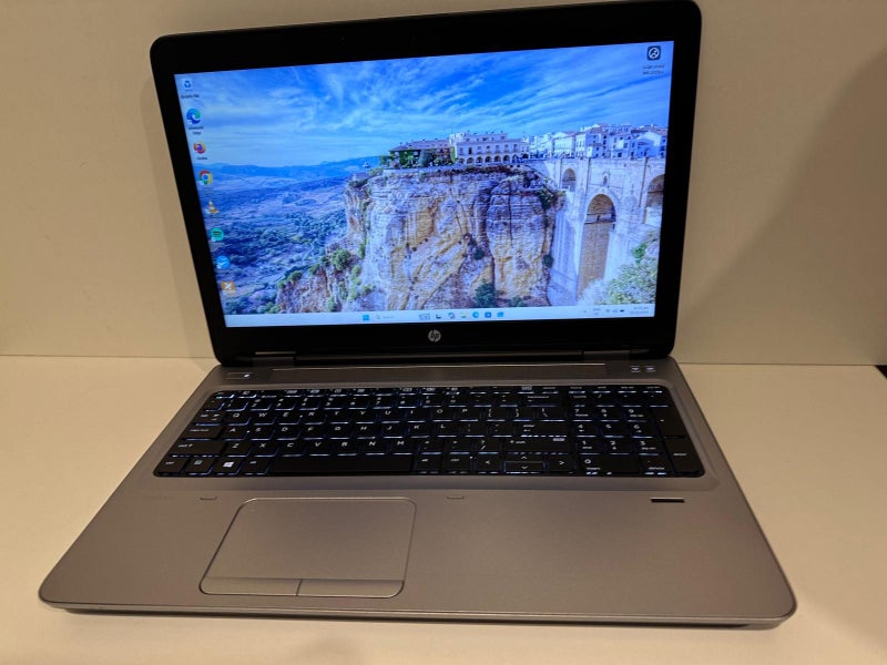 HP ProBook 650 G2 Notebook Core i7 8GB RAM 256GB SSD AMD Radeon R7 2GB Graphics64221565496706111