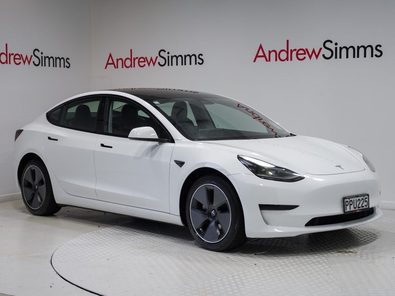 2022 Tesla Model 3 Rear Wheel Drive 60K64222211385729110