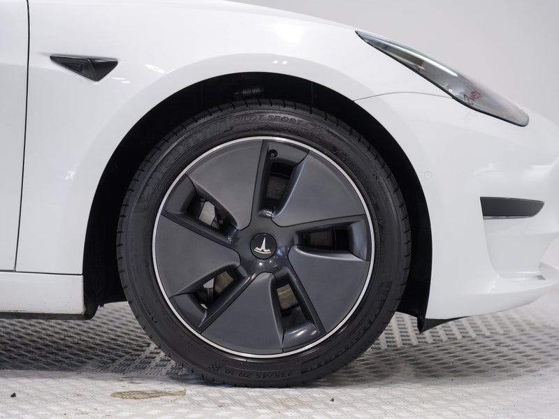 2022 Tesla Model 3 Rear Wheel Drive 60K64222211385729114