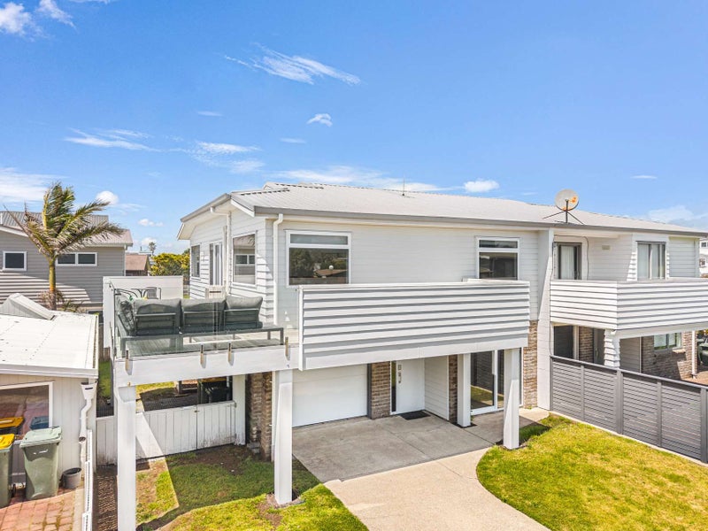 Stunning Ocean Views Without the Premium Price!64226058843395114