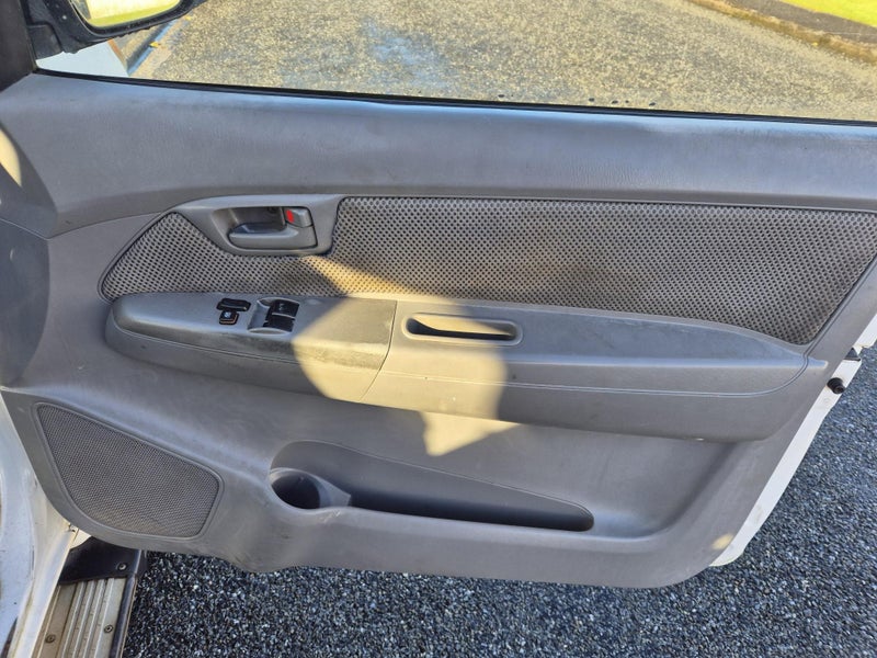 2005 Toyota Hilux Td Sr5 Xcu64227241086849113