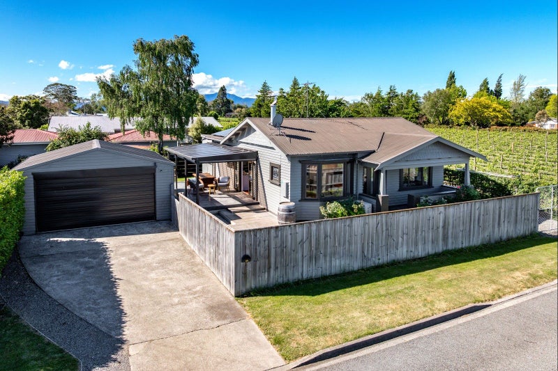 Residential with a rural feel – stylish...64304686304769114