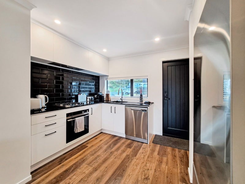 Trentham, 2 bedrooms64227242576257111