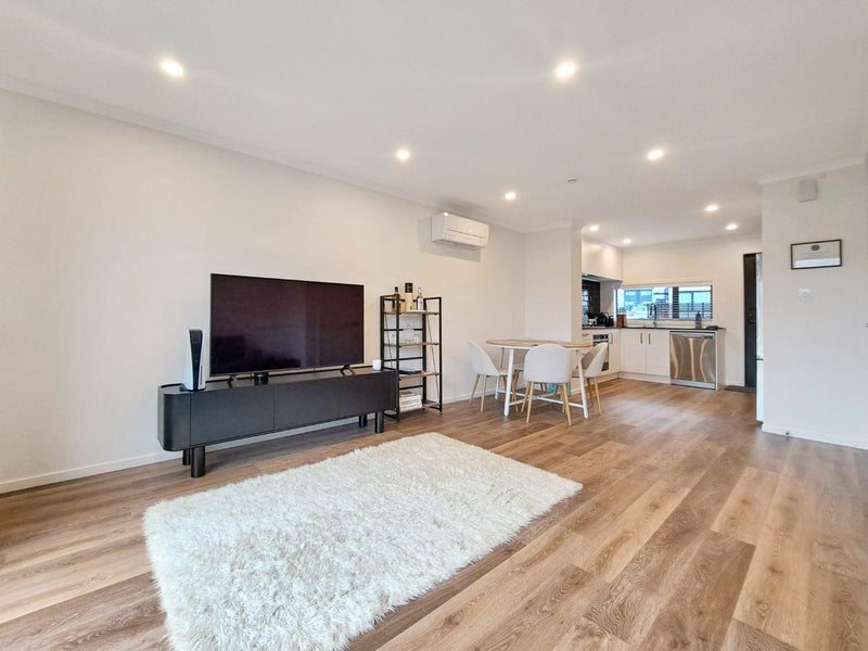 Trentham, 2 bedrooms64227242576257114