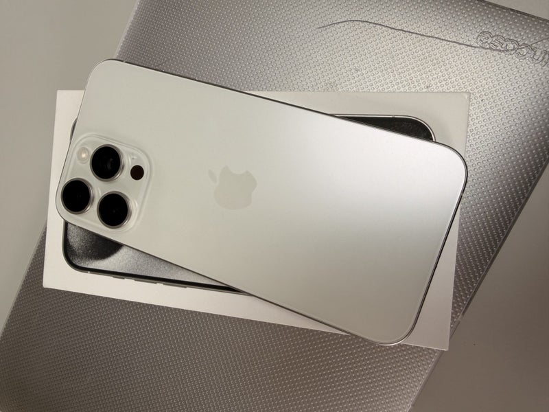 iPhone 15 Pro Max 1TB64227754551555110