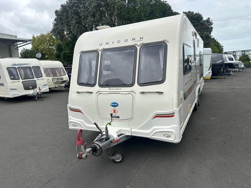 2011 Bailey Unicorn Fixed bed64227908265217110