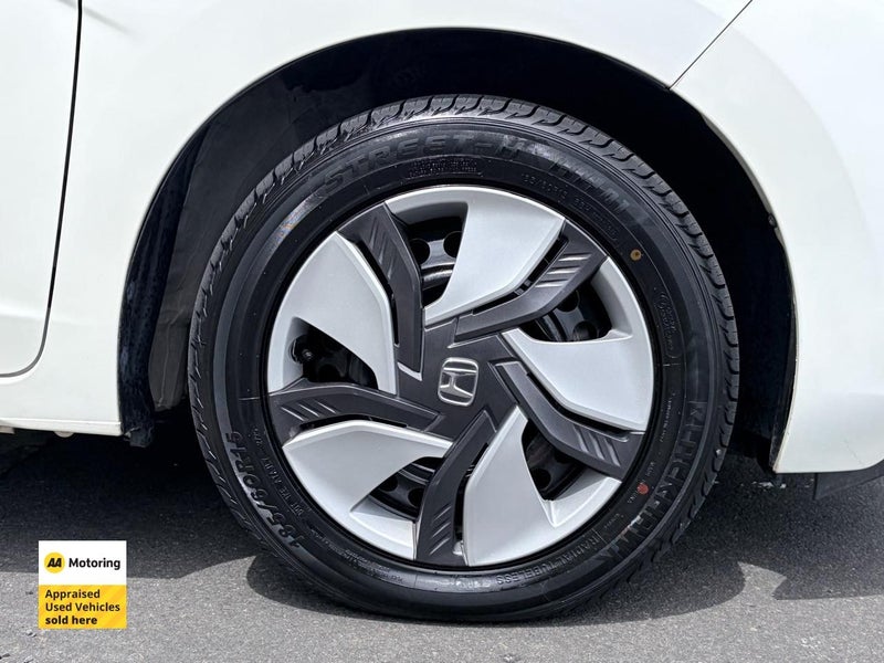 2014 Honda Fit HYBRID F-PACKAGE64228065702914114