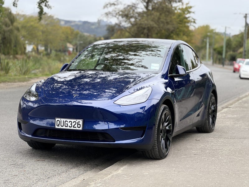 2022 Tesla Model Y Rear Wheel Drive64228992824705111