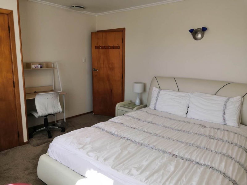 Sunnynook, 5 bedrooms64363211600643112