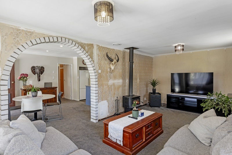 Urgent sale, must be sold!64228443907074114