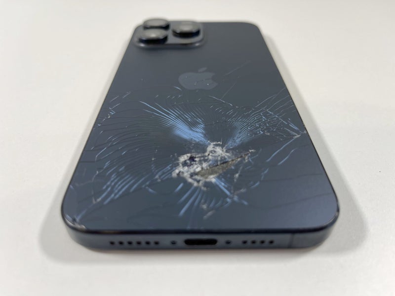 Damaged iPhone 15 Pro Max 256gb64228801276930114