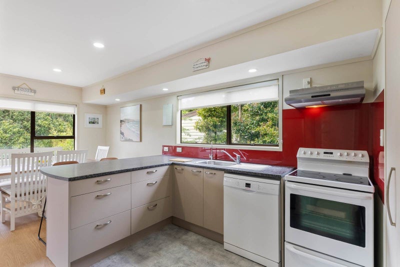 Split-Level Comfort for Extended Families64306110760193113