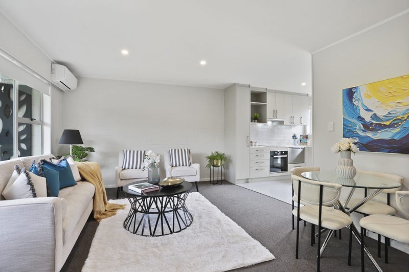 Sure Thing on Newington64228994822402114