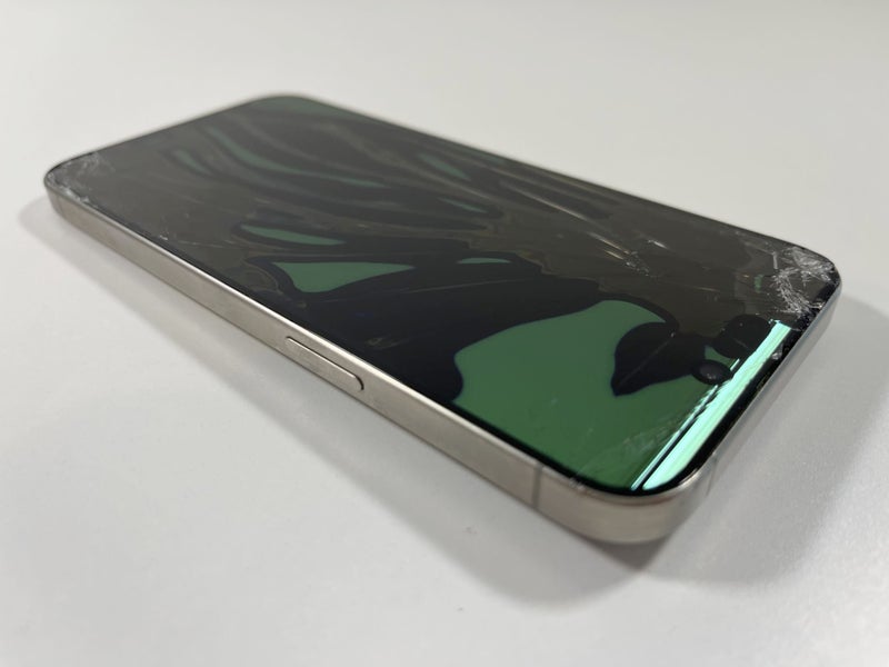 Broken iPhone 15 Pro Max 256gb Natural Titanium64229159102083111