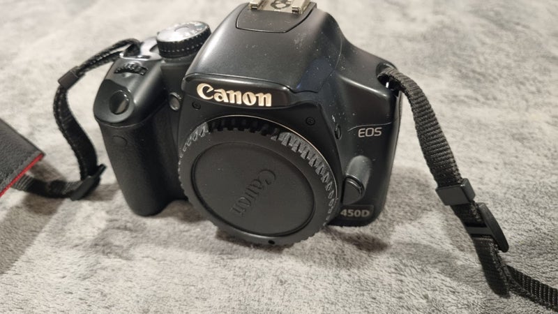 Canon EOS 450D DSLR Kit – EF-S 15-85mm IS USM Lens + Bag + Extras64517753438979110