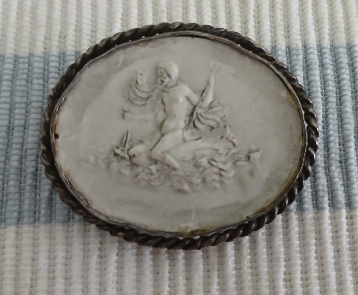Lava Cameo King Neptune Brooch Carousel 1
