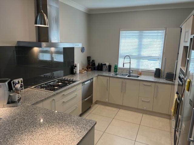 Stonefields, 5 bedrooms64569773056515113