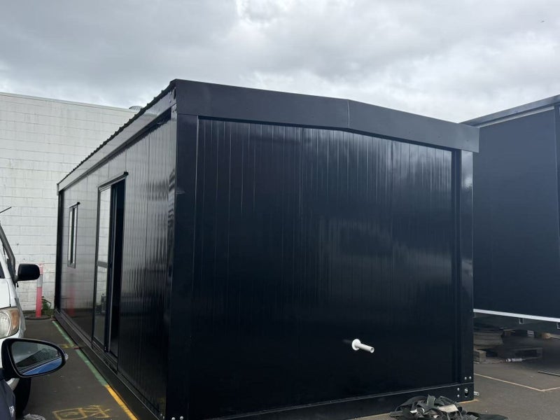 8x3m demo cabin ready to go -kitchen, bathroom included (sell as is, where is )64244645475331111