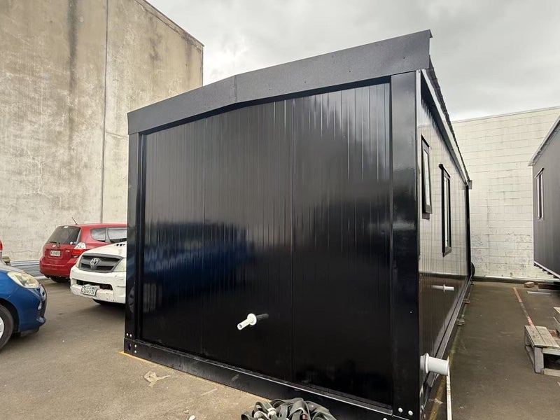 8x3m demo cabin ready to go -kitchen, bathroom included (sell as is, where is )64244645475331112