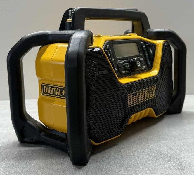 DeWalt Jobsite Radio with Bluetooth AC/DC 18v - Bare Tool (DCR029-XE) Carousel 2